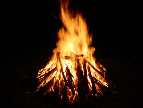 http://surrender2god.files.wordpress.com/2007/11/campfire_small.jpg